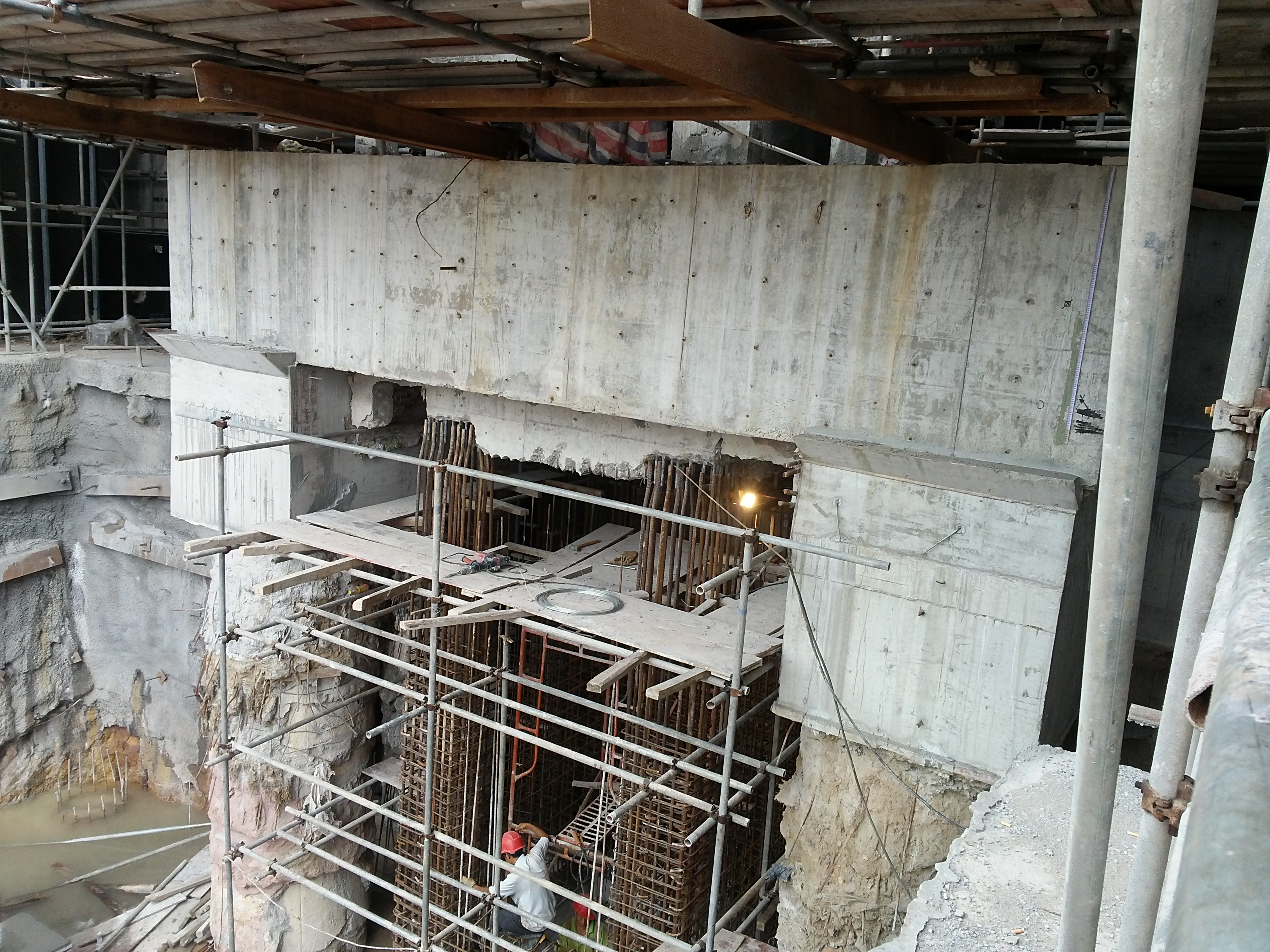 順德碧桂園某宅樁基托換、電梯井托換、基礎(chǔ)加固、地下室基坑支護(hù)工程