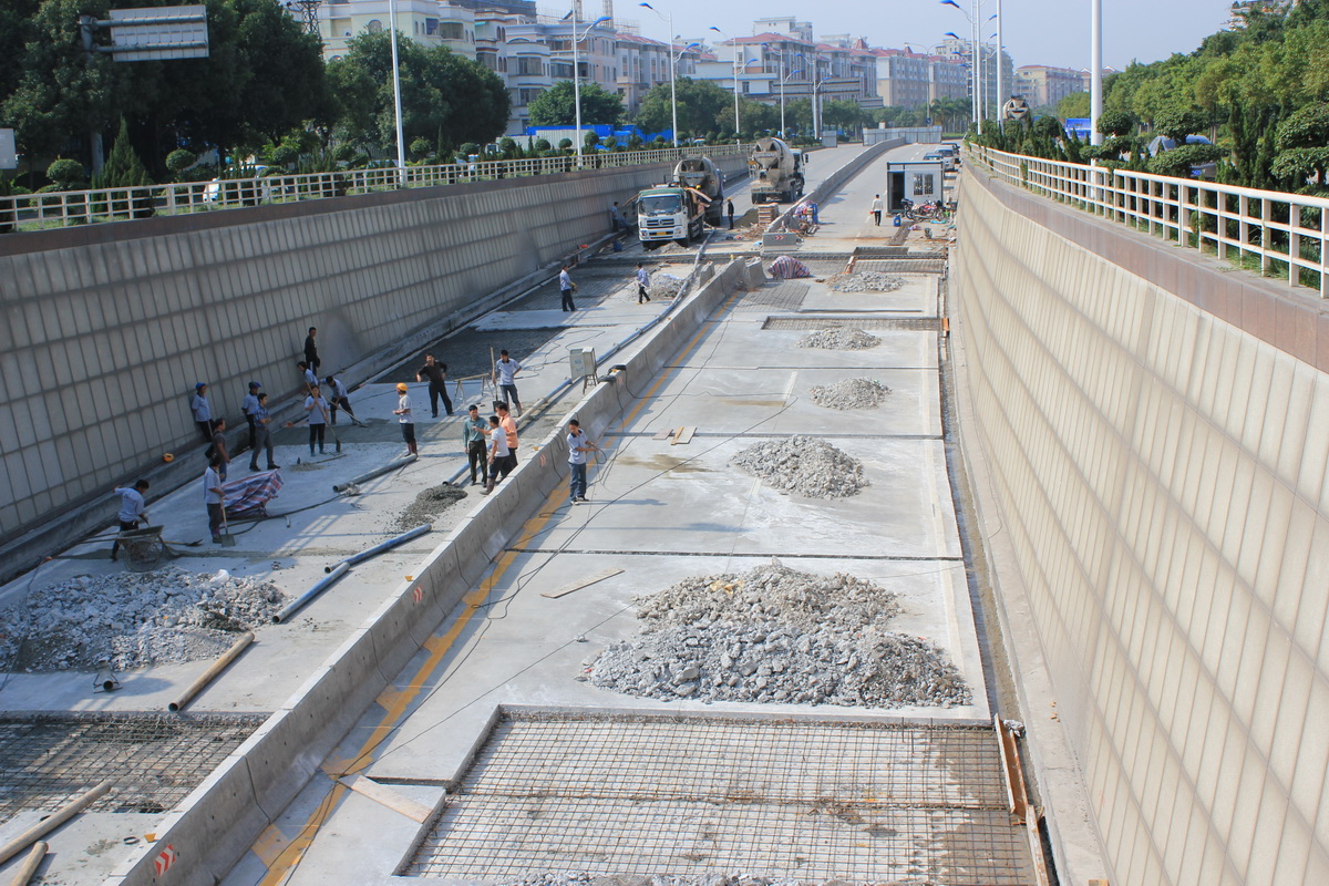 新會中心南下沉式立交路面防水修復工程